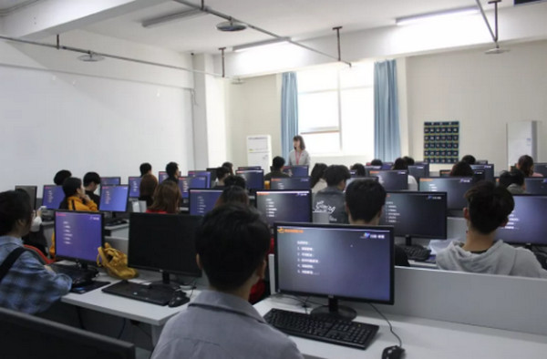 1553052439710622.jpg 配图2 云和数据UI新班开班.jpg