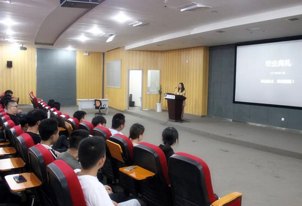 1565588549343776.jpg 配图1 云和数据UI班毕业典礼圆满落下帷幕.jpg