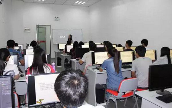 1571211924427261.jpg 配图2 云和教育IT培训师资优势有哪些.jpg