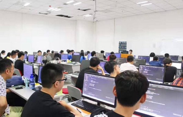 1571211932499992.jpg 配图3 云和教育IT培训师资优势有哪些.jpg